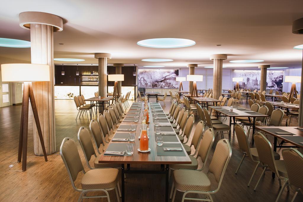 Falenty Biznes I Wypoczynek Raszyn Buitenkant foto